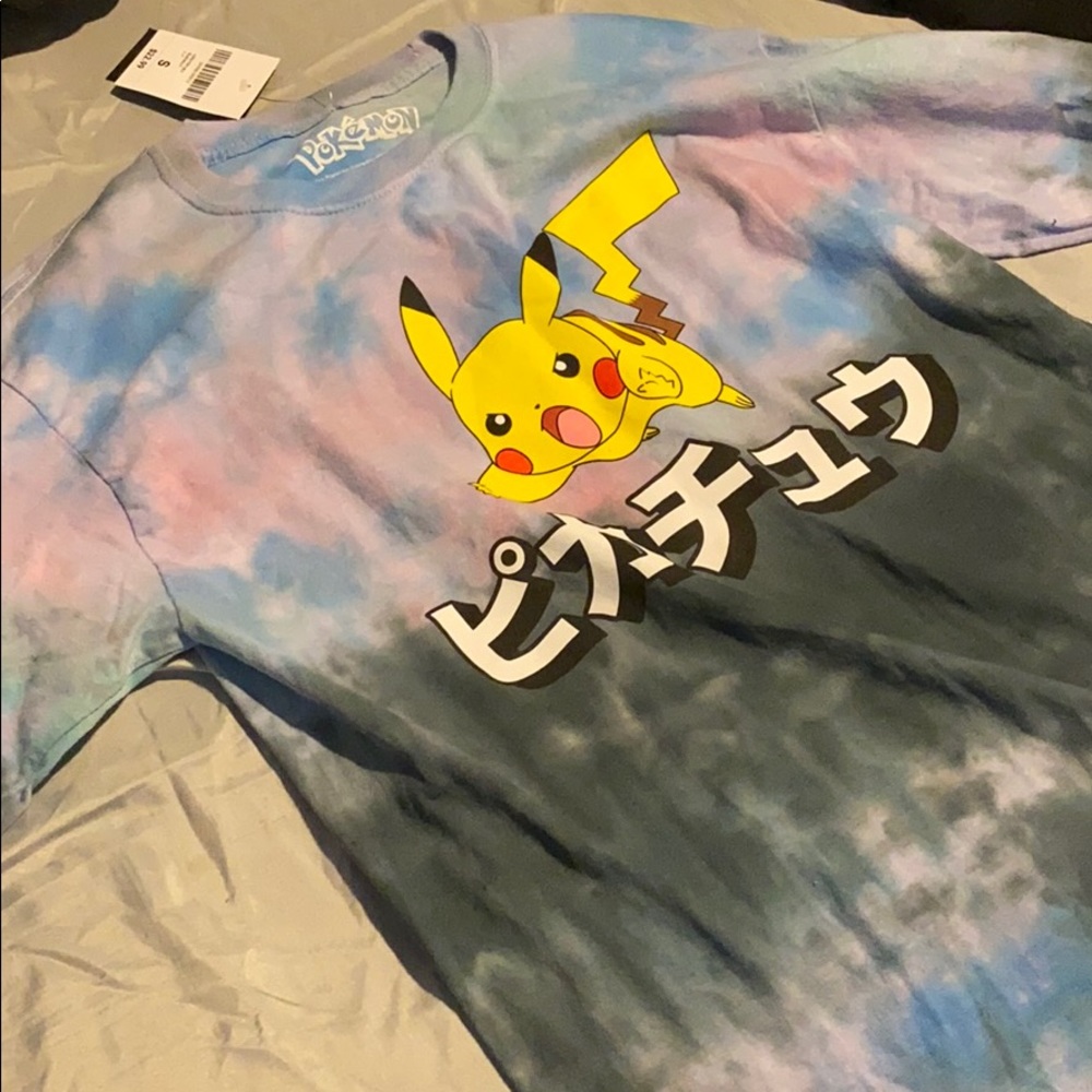 Forever 21 Pokémon long sleeve